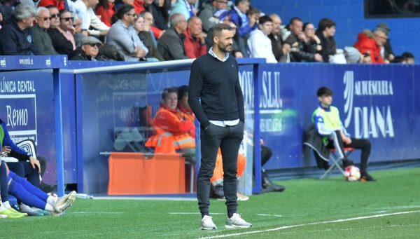 Juanfran, en el banquillo de El Toralín