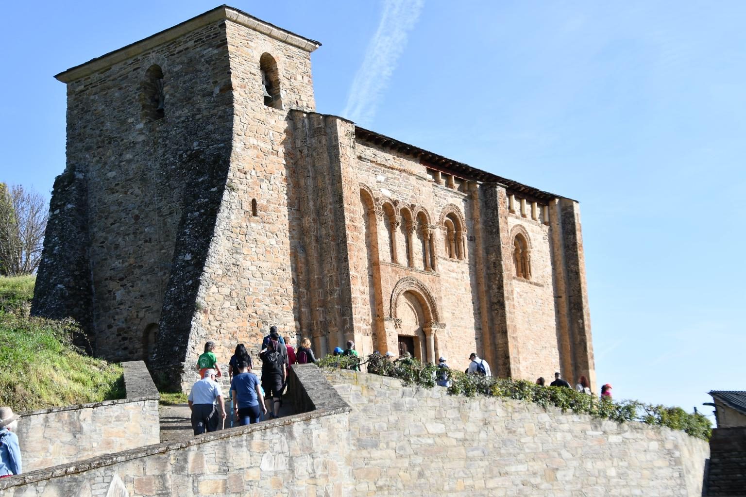 Iglesia de San Miguel en Corullón