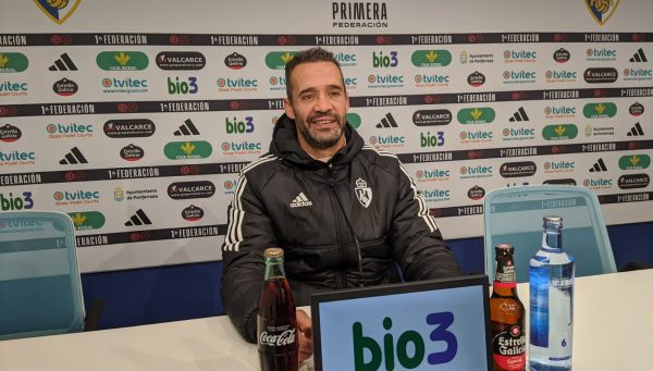 Juanfran, en la sala de prensa de El Toralín