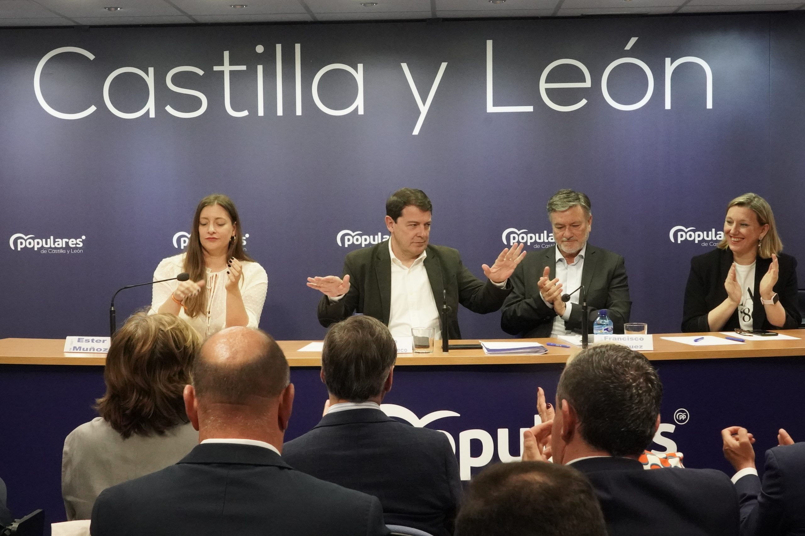 El presidente del PP de Castilla y León, Alfonso Fernández Mañueco, clausura la reunión del Comité Ejecutivo Autonómico del PPCyL