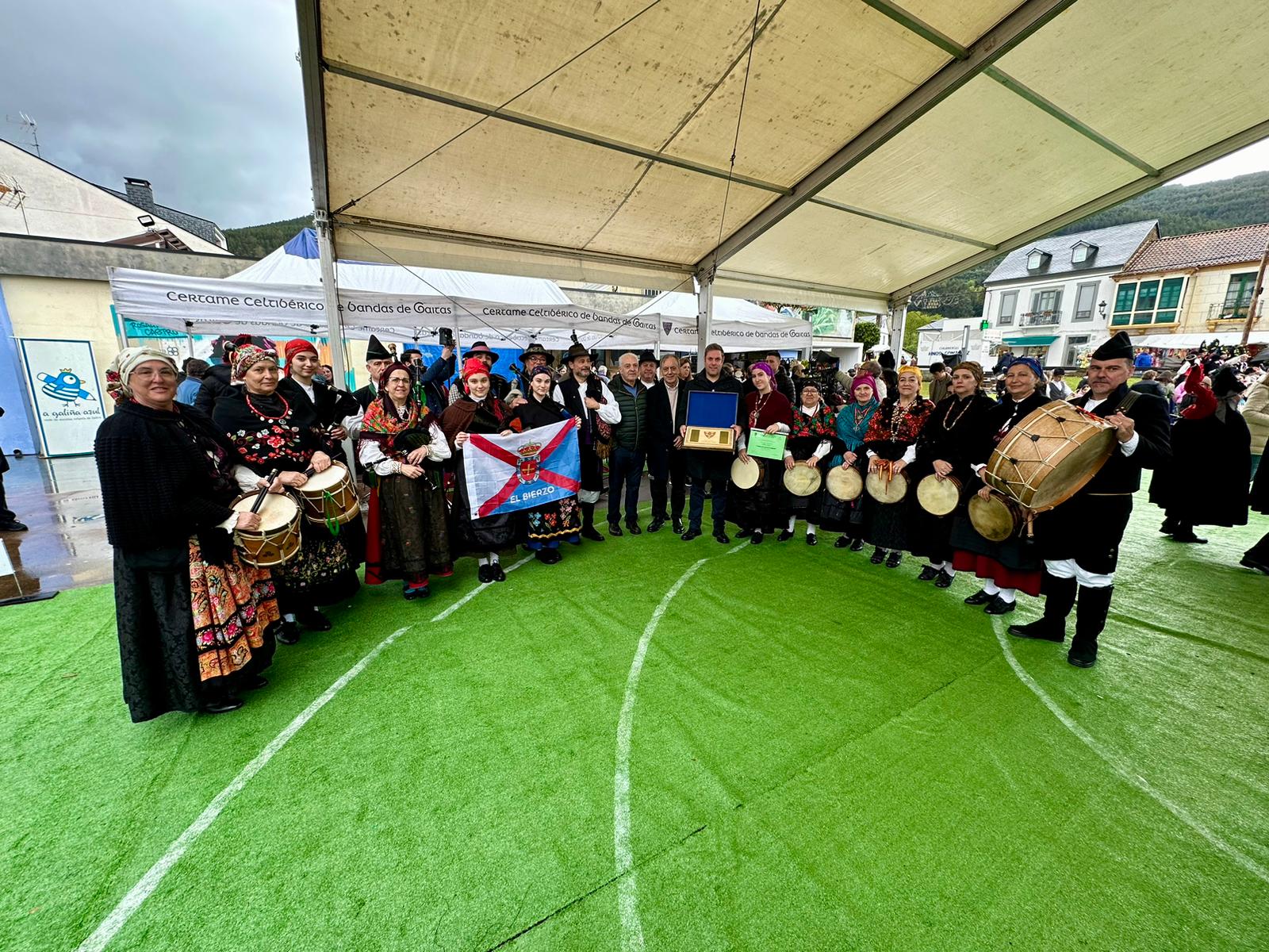 Iván Alonso recogió el testigo de Quiroga para celebrar en Ponferrada la segunda fase del Certamen Celtibérico de Bandas de Gaitas