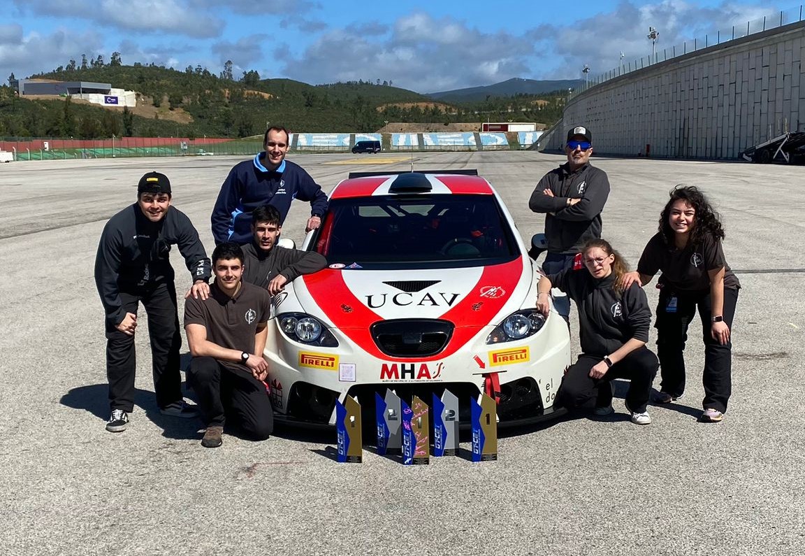 El equipo UCAV Racing en el circuito de Portimão