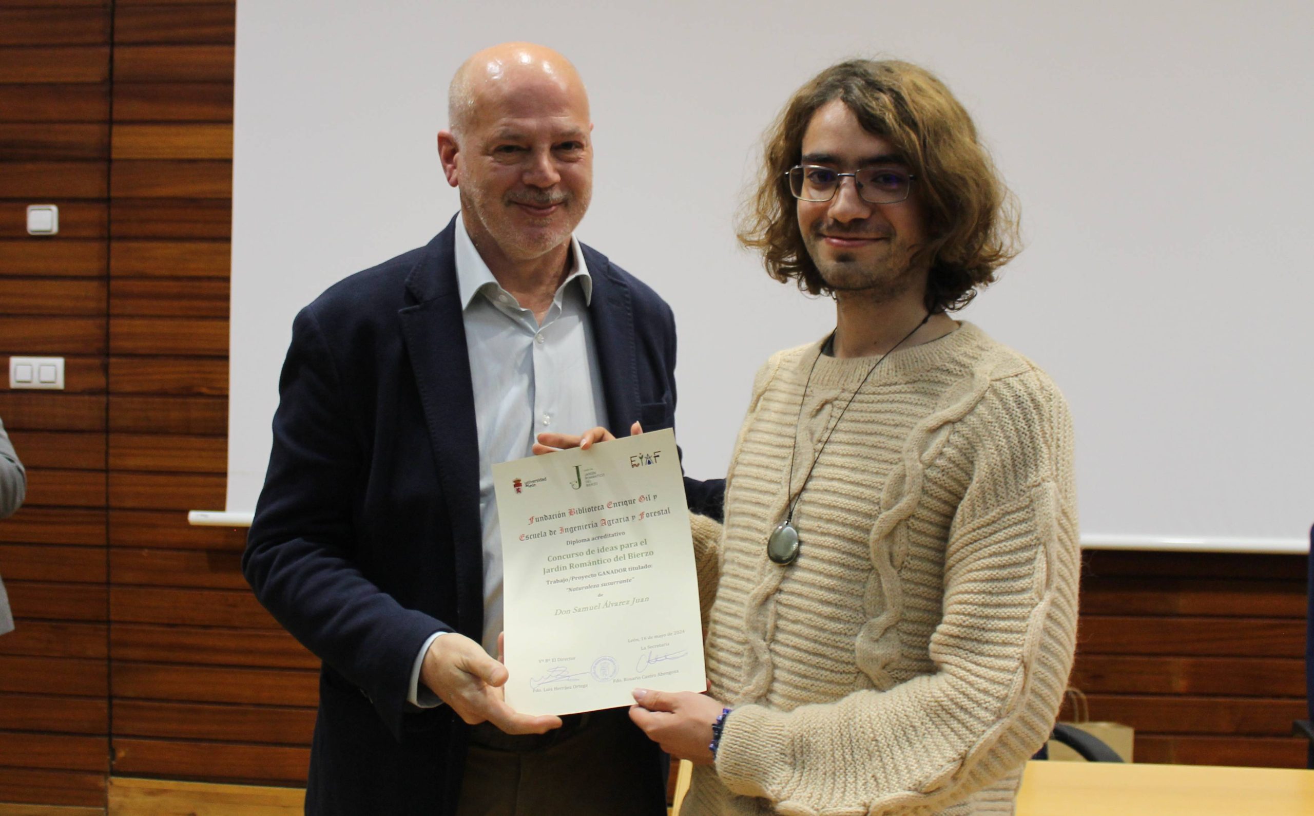 Premio del ‘Concurso de ideas para el Jardín Romántico del Bierzo’, fue entregado a Samuel Álvarez Juan. / ULE