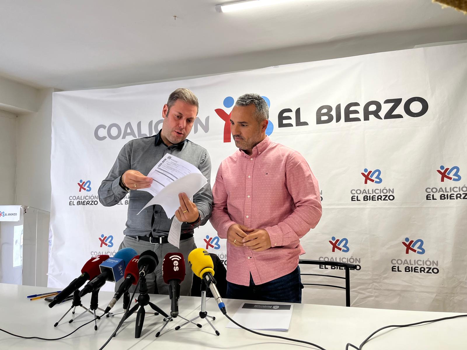 Iván Alonso y David Pacios, de Coalición por el Bierzo. / CC