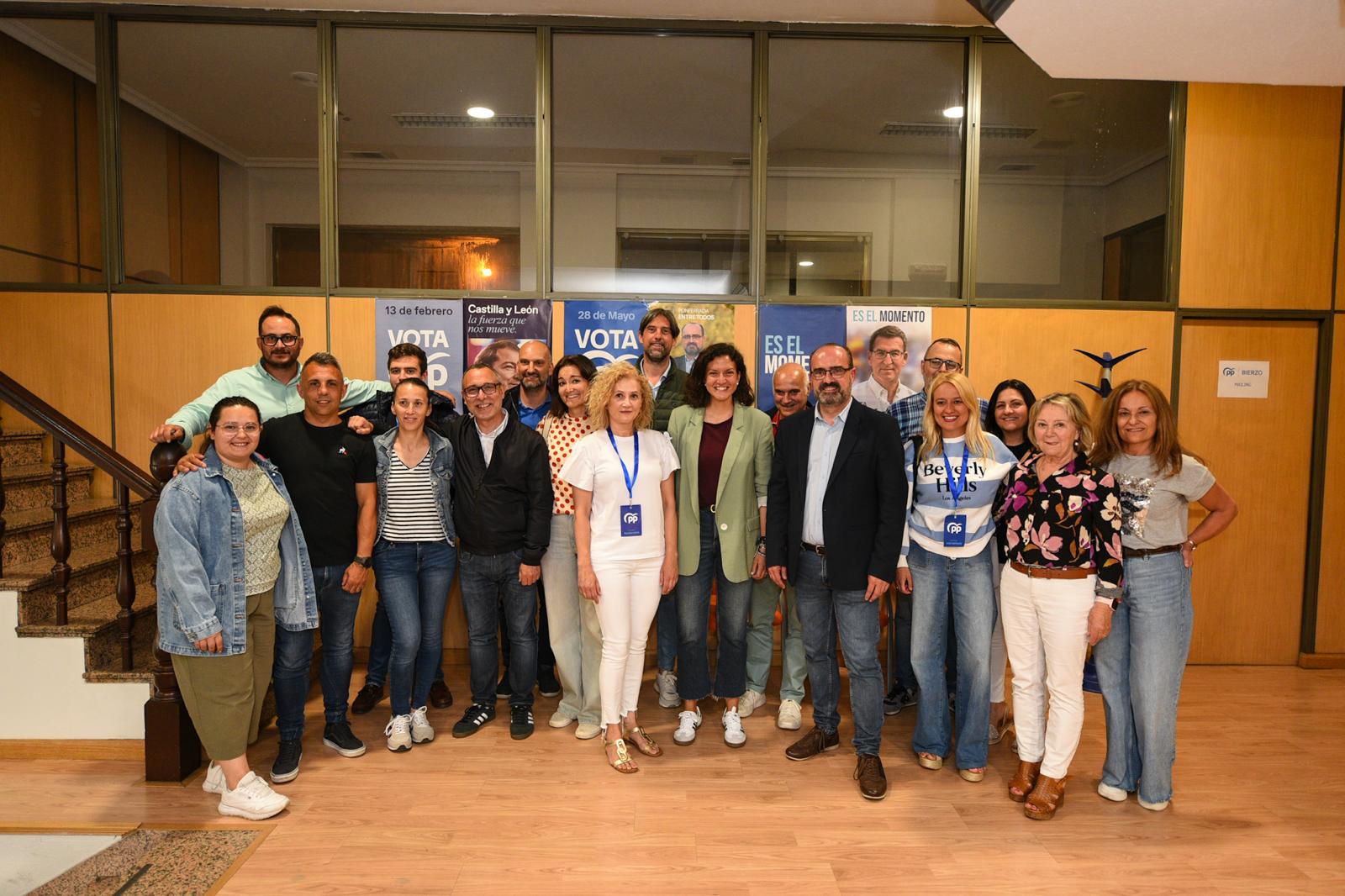 Seguimiento de la noche electoral en el PP de Ponferrada