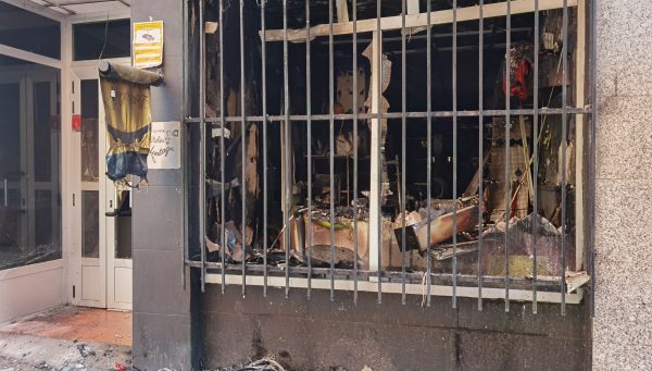 Incendio en L´Atelier Vintage, ubicado en la calle Batalla de Roncesvalles número 11, en Ponferrada. / EBD