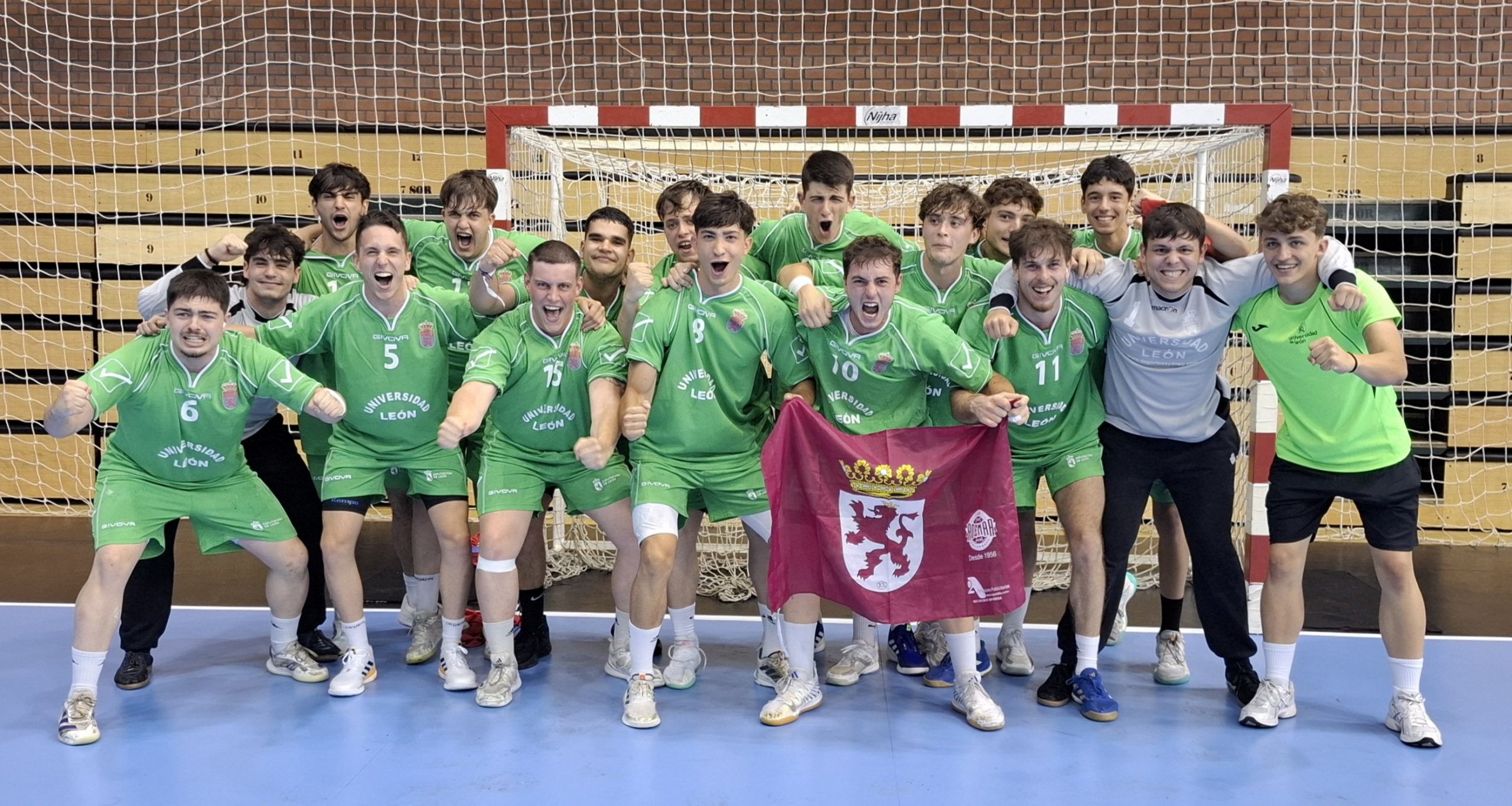 El equipo de balonmano de la ULE