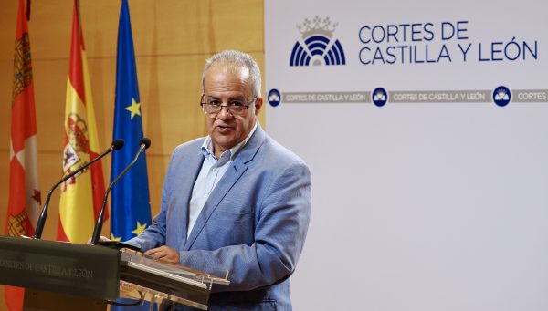 El portavoz de Sanidad del Grupo Parlamentario Popular de las Cortes de Castilla y León, José María Sánchez, ofrece una rueda de prensa sobre asuntos en materia sanitaria