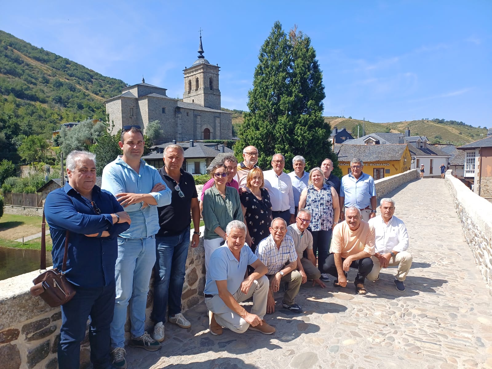 Visita de la Mancomunidad de Concellos Gallegos del Camino Francés a Molinaseca