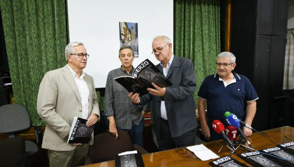 Presentación de una nueva edición de la revista Bierzo. / QUINITO