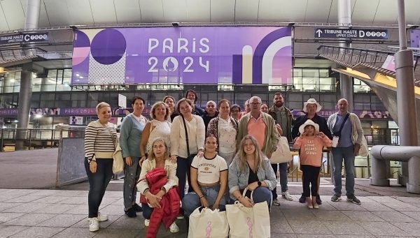 28 clientes de Gadis animan al equipo paralímpico en París