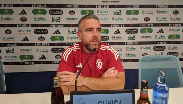 Javi Rey, en la sala de prensa de El Toralín