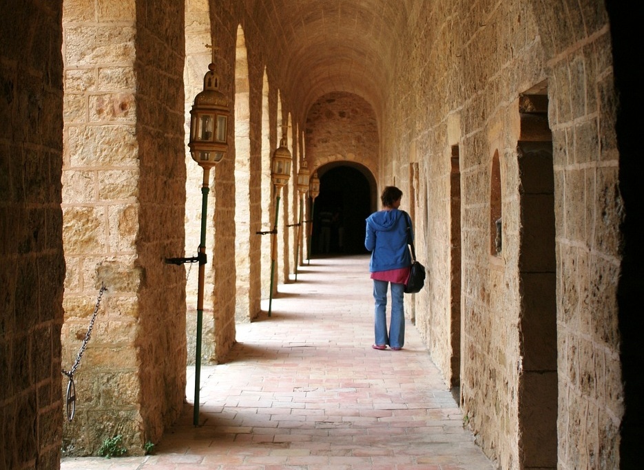 Persona en galería