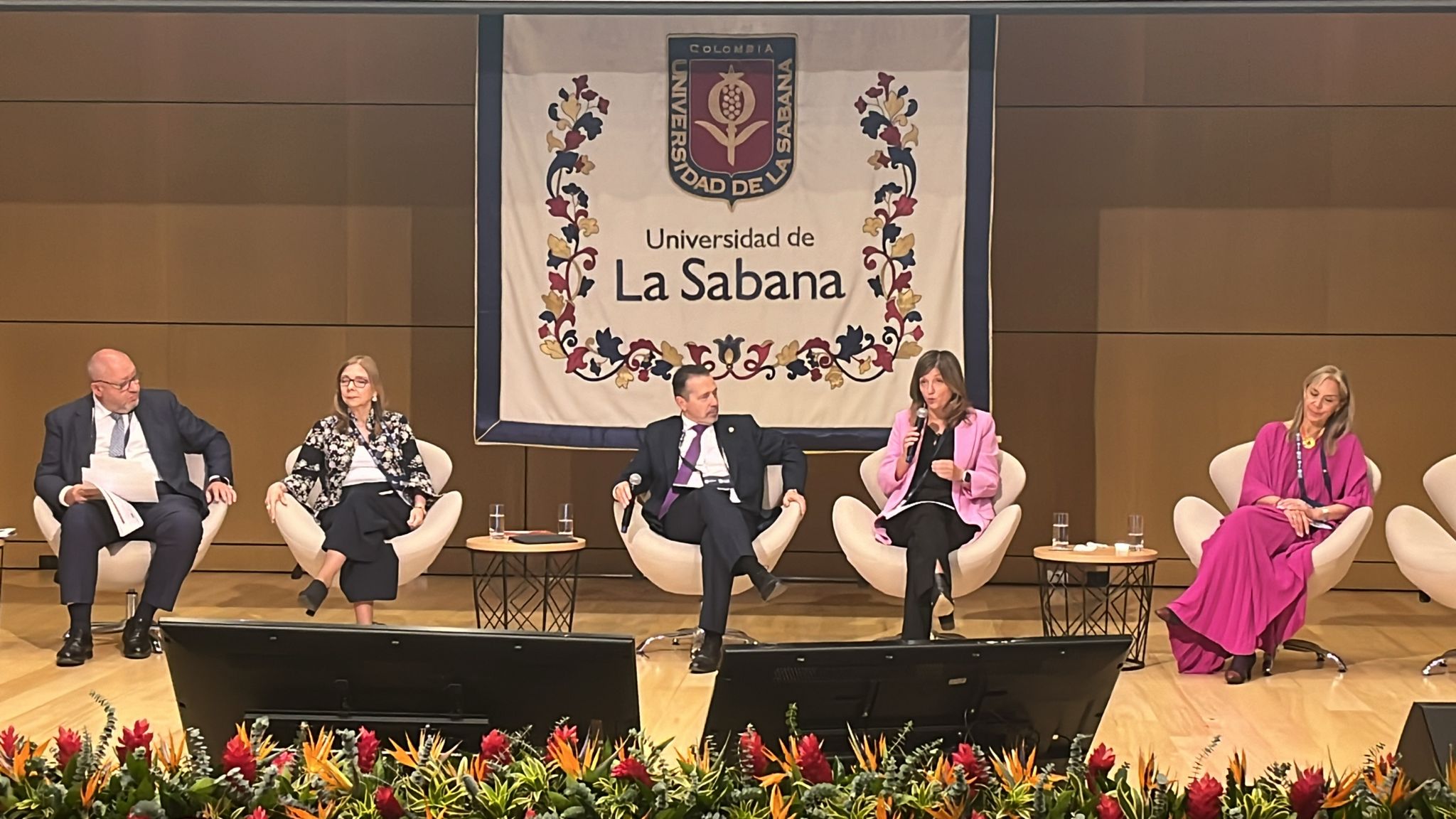 La rectora de la Universidad de León asiste al III Encuentro entre la CRUE y la Asociación Colombiana de Universidades.