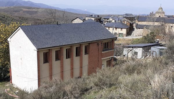 Antiguas escuelas de Espinoso de Compludo