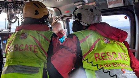 Rescatados dos peregrinos tras sufrir sendas caídas en El Acebo y Riego de Ambrós