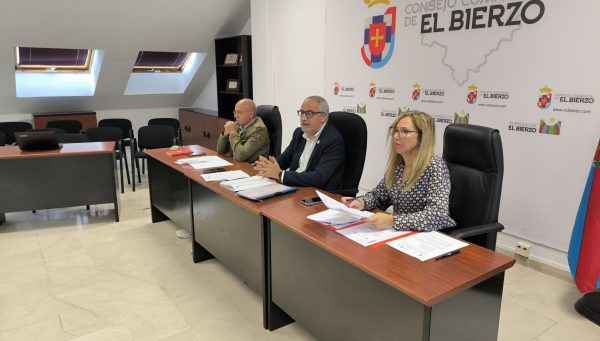 Olegario Ramón informa sobre la asamblea de ediles del Consejo Comarcal para tratar de la recogida de basuras unificada