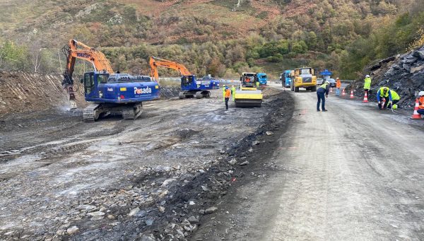 Obras de recuperación del tramo de la AP-66 afectado por un derrumbamiento de rocas