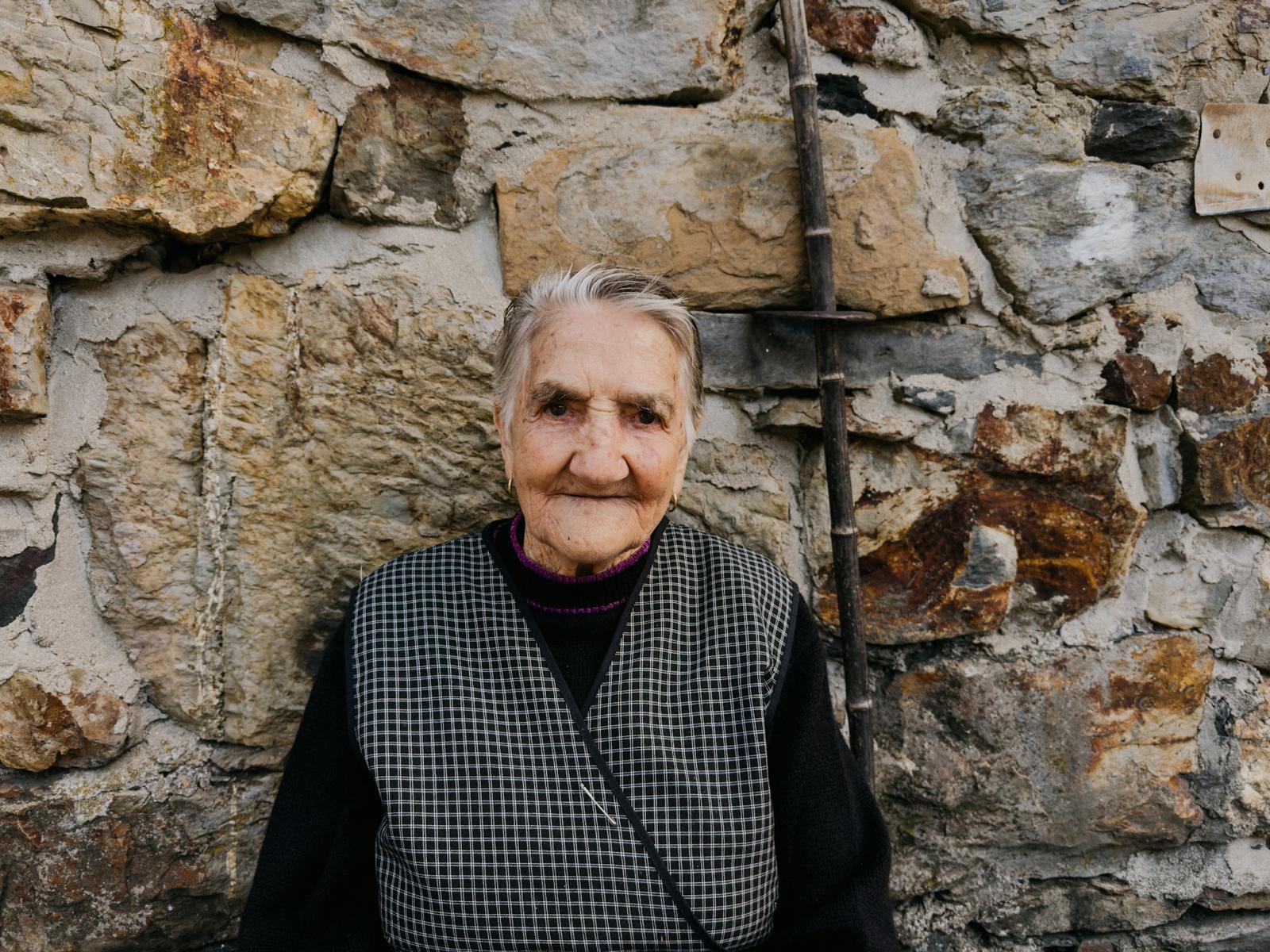 Rosalía Isabel Caro, candidata a los Premios Mujer de El Bierzo Digital por el Ayuntamiento de Peranzanes. / QUINITO