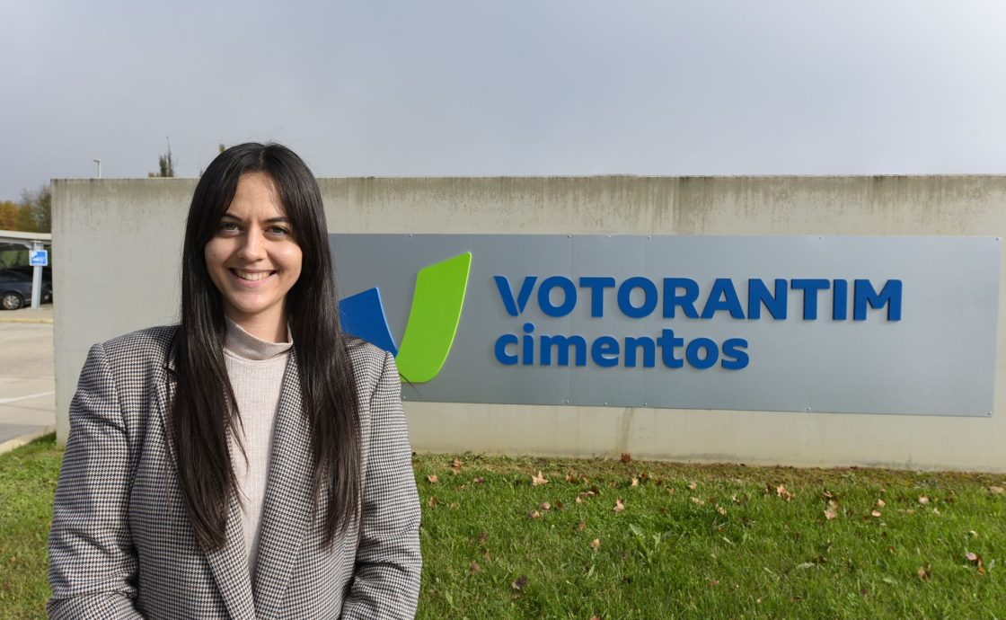 Marta Fernández, ingeniera de minas en Cementos Cosmos