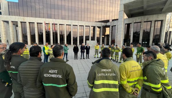 Voluntarios del servicio de Medio Ambiente de la Junta en León