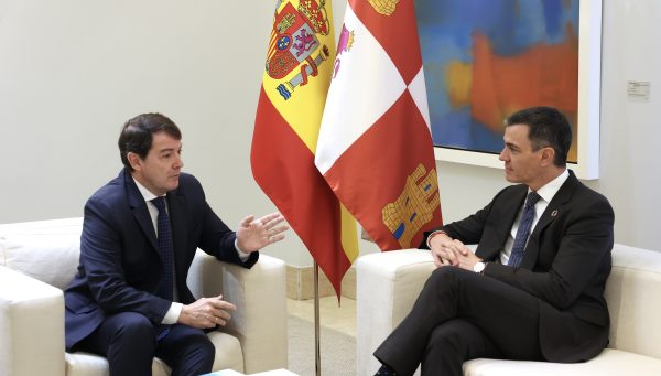 Los presidentes del Gobierno, Pedro Sánchez, y la Junta de Castilla y León, Alfonso Fernández Mañueco, se reúnen en La Moncloa