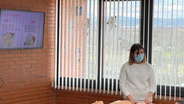 La ‘Escuela de Padres’ del Servicio de Pediatría de la Gasbi cumple un año impartiendo talleres sobre el cuidado de los hijos