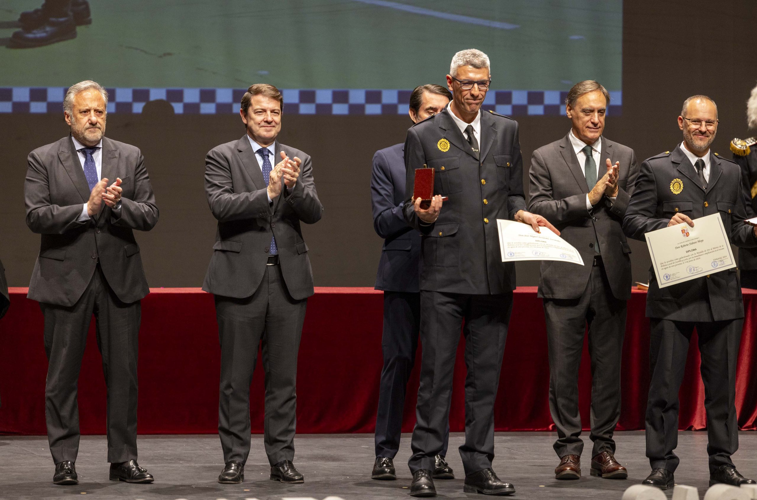 El presidente de la Junta de Castilla y León, Alfonso Fernández Mañueco, clausura la XX Gala de entrega de Medallas al Mérito de la Policía Local