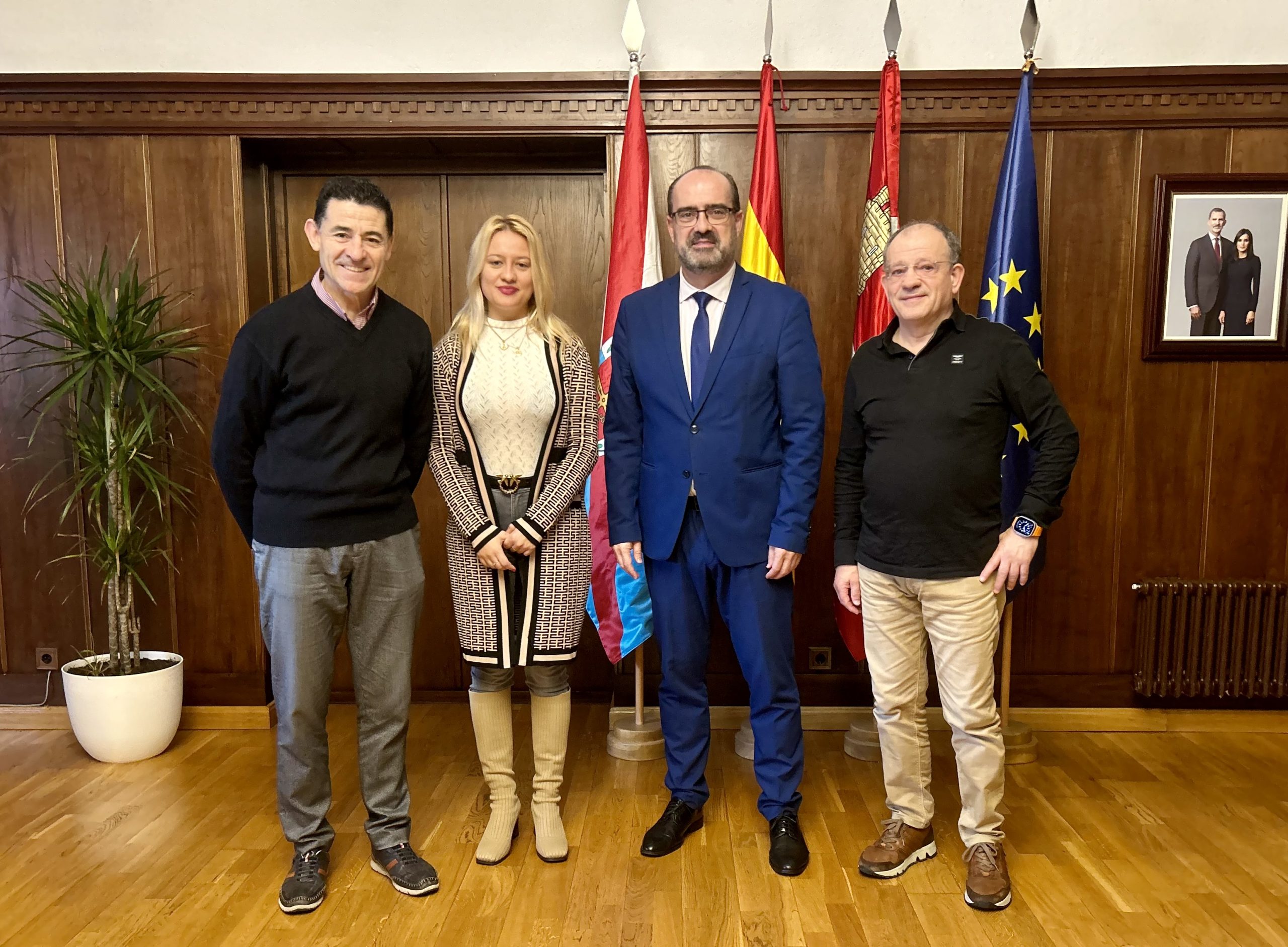 El alcalde de Ponferrada recibió a una delegación de la Hermandad de Donantes de Sangre Bierzo-Laciana