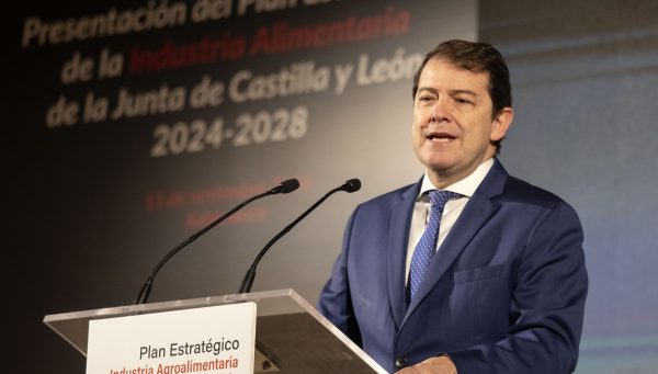 El presidente de la Junta de Castilla y León, Alfonso Fernández Mañueco, presenta el Plan Estratégico de la Industria Agroalimentaria de Castilla y León 2024-2028