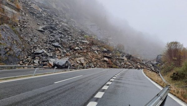 Desprendimiento de rocas en la AP-66