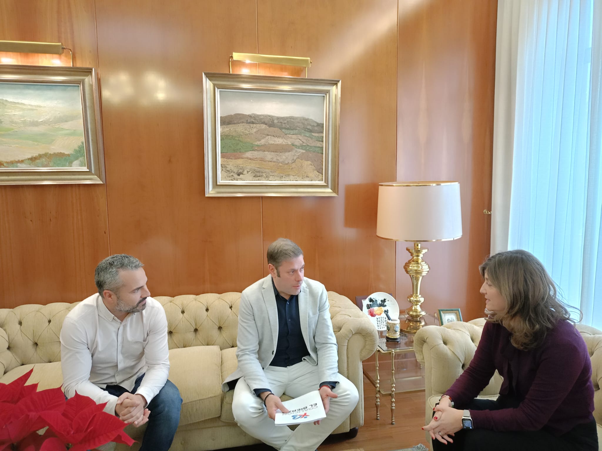 David Pacios e Iván Alonso, durante su reunión con la rectora de la ULE, Nuria González