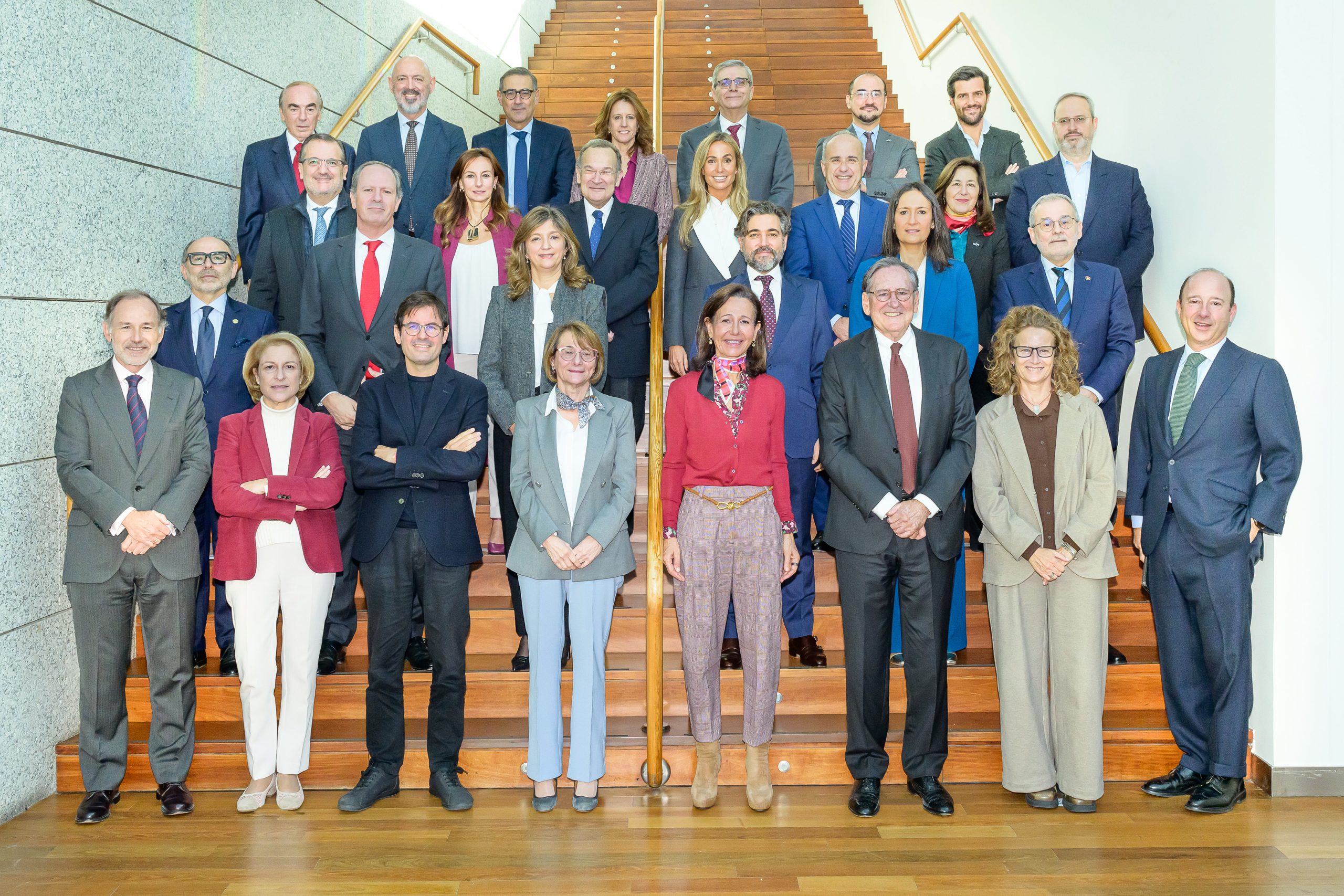 Foto de familia de la reunión de Universia, presidida por Ana Botín