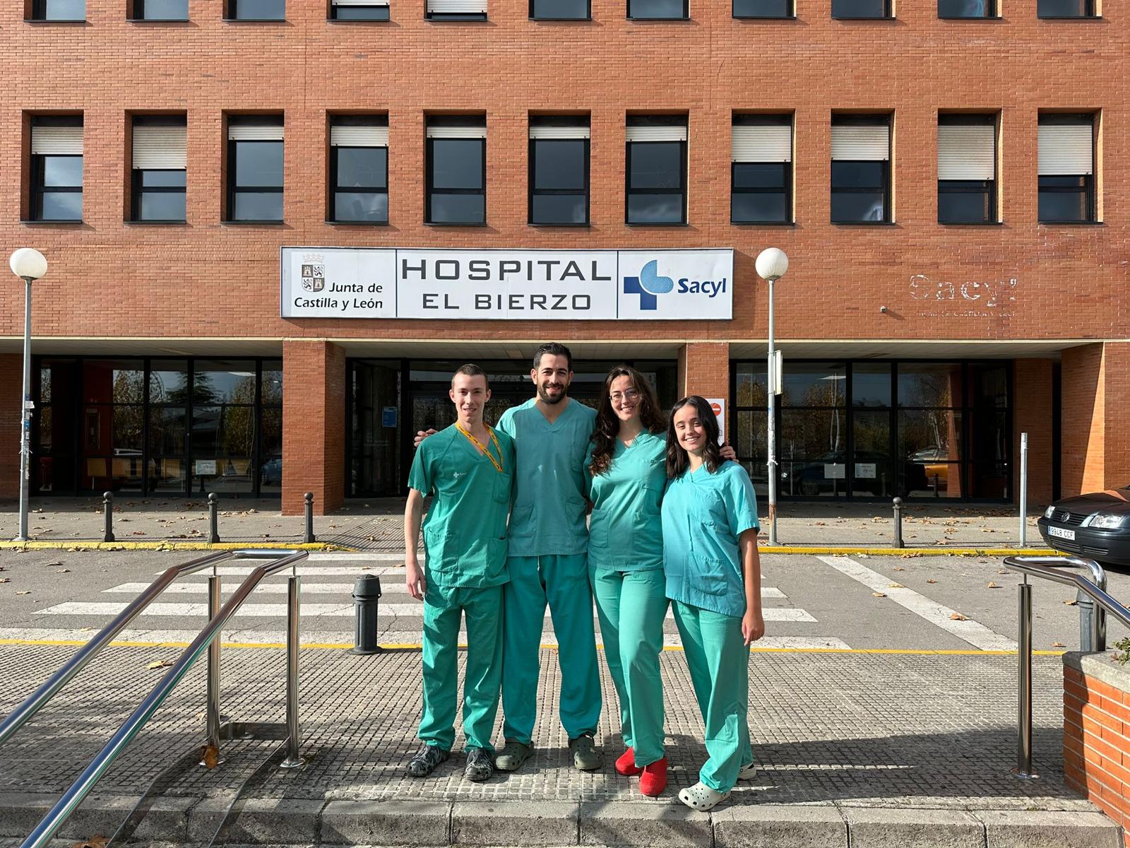 Los médicos José Luis Botanch, Diego Torreiro, Celia González y Eva Fernández