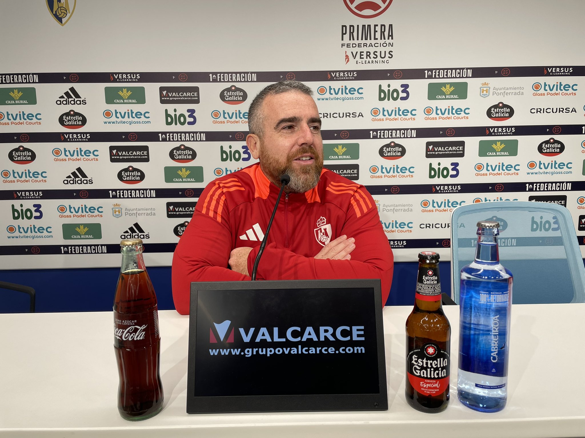 Javi Rey, en la sala de prensa de El Toralín