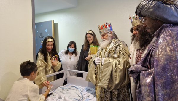 Visita de los Reyes Magos al Hospital El Bierzo