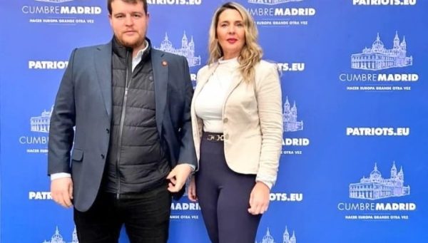 Miguel Suárez y Patricia González, en la cumbre del grupo Patriots en Madrid